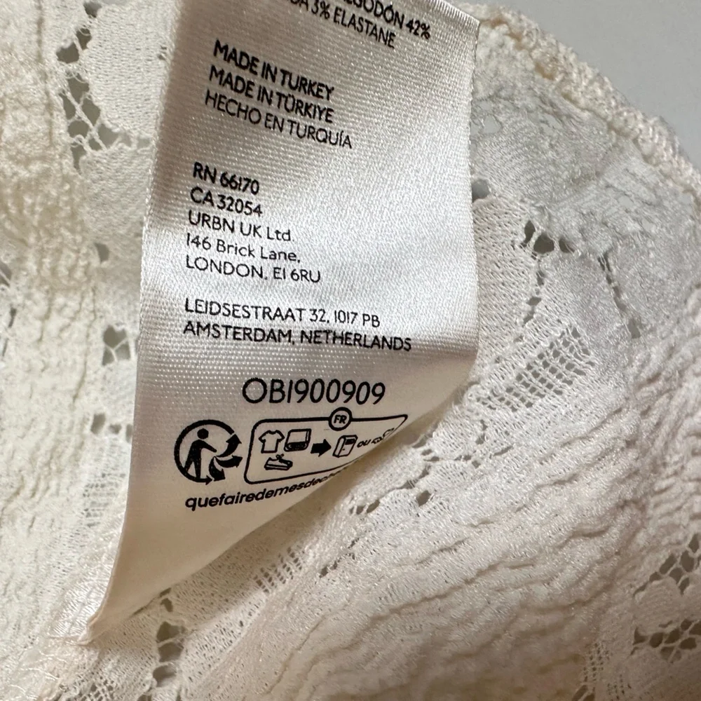 8. NWOT FREE PEOPLE “Stacey” Ivory Lace Cropped Peasant Top